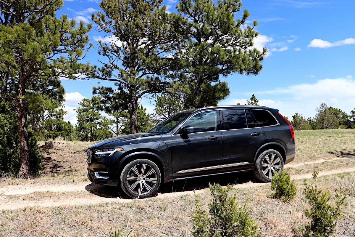 Review: 2021 Volvo XC90 Recharge has plug, will travel