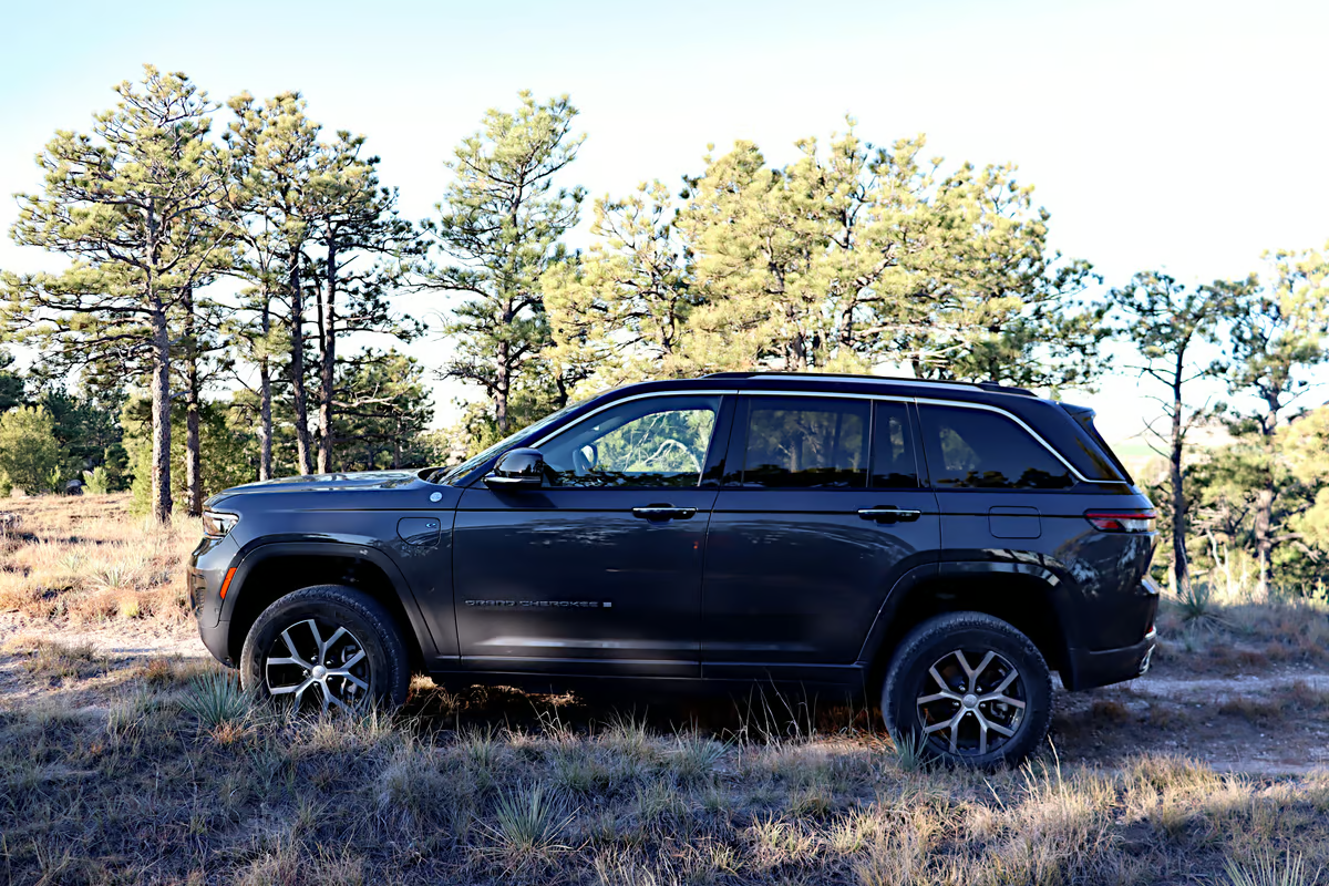 Review: 2022 Jeep Grand Cherokee 4xe plug-in SUV